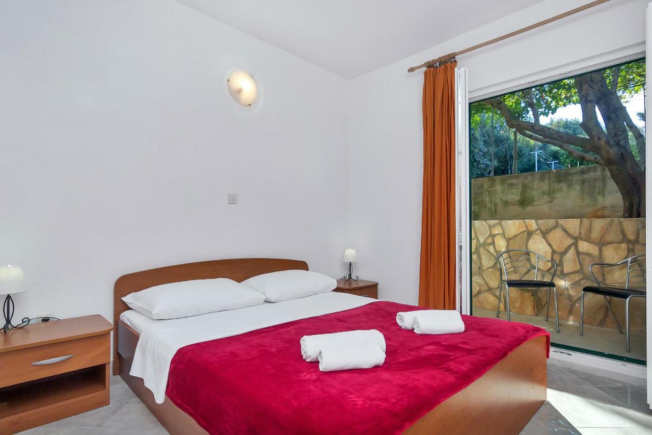 Zastražišće Apartmani Nikola מראה חיצוני תמונה