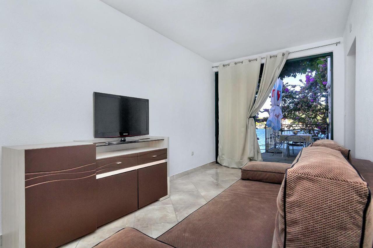 Zastražišće Apartmani Nikola מראה חיצוני תמונה