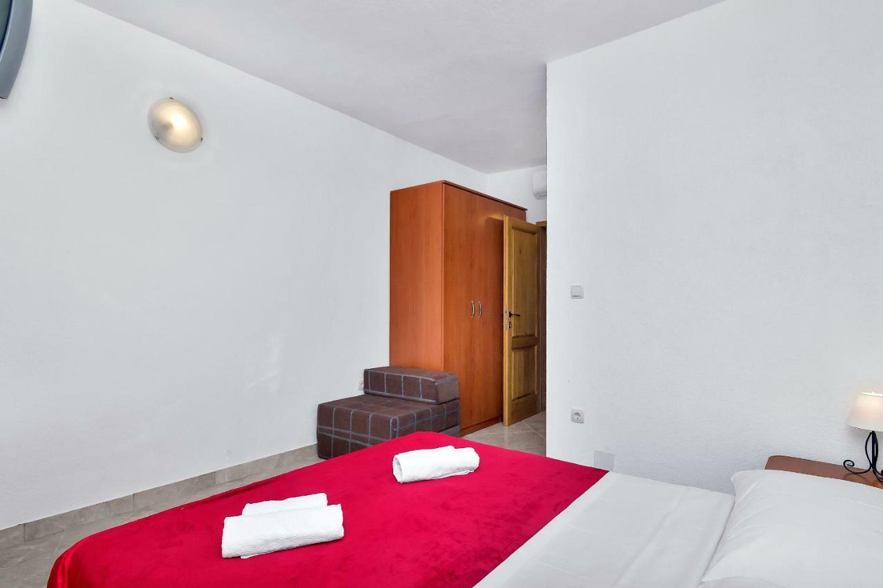 Zastražišće Apartmani Nikola מראה חיצוני תמונה