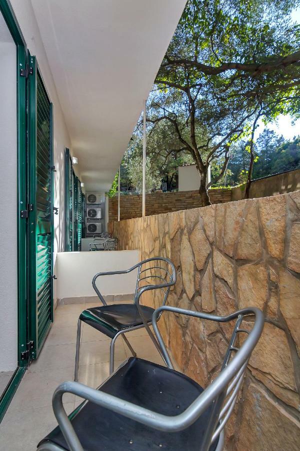 Zastražišće Apartmani Nikola מראה חיצוני תמונה