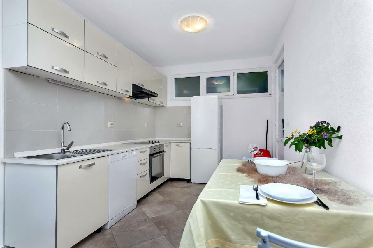 Zastražišće Apartmani Nikola מראה חיצוני תמונה