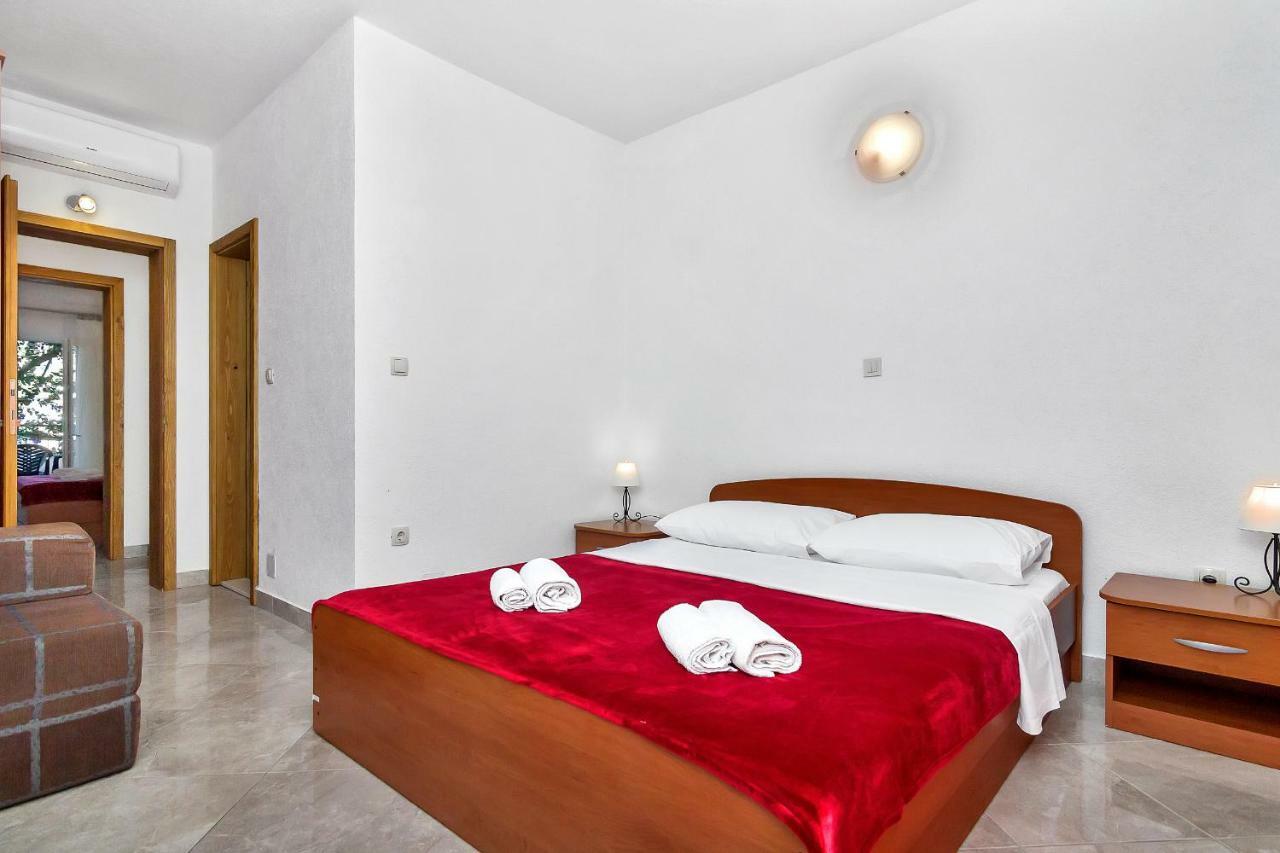 Zastražišće Apartmani Nikola מראה חיצוני תמונה